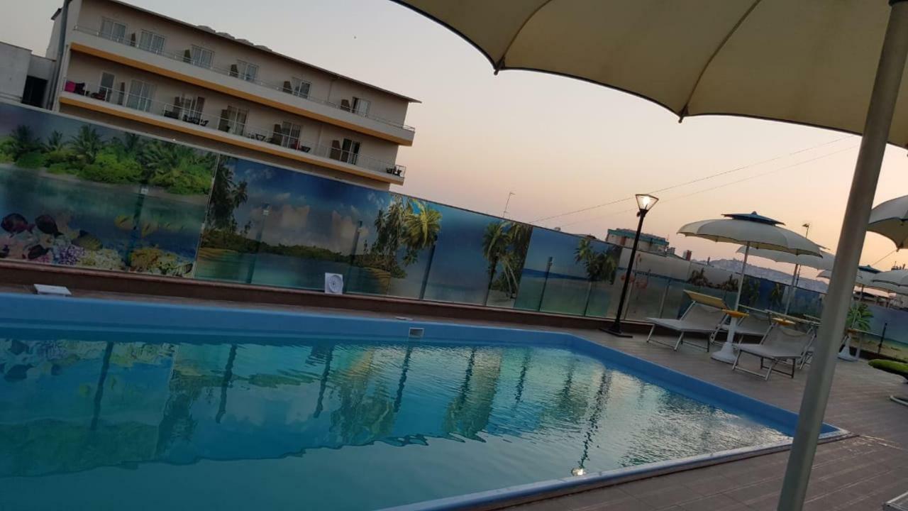 Hotel ANTALYA Durrës Buitenkant foto