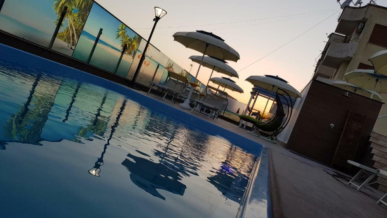 Hotel ANTALYA Durrës Buitenkant foto