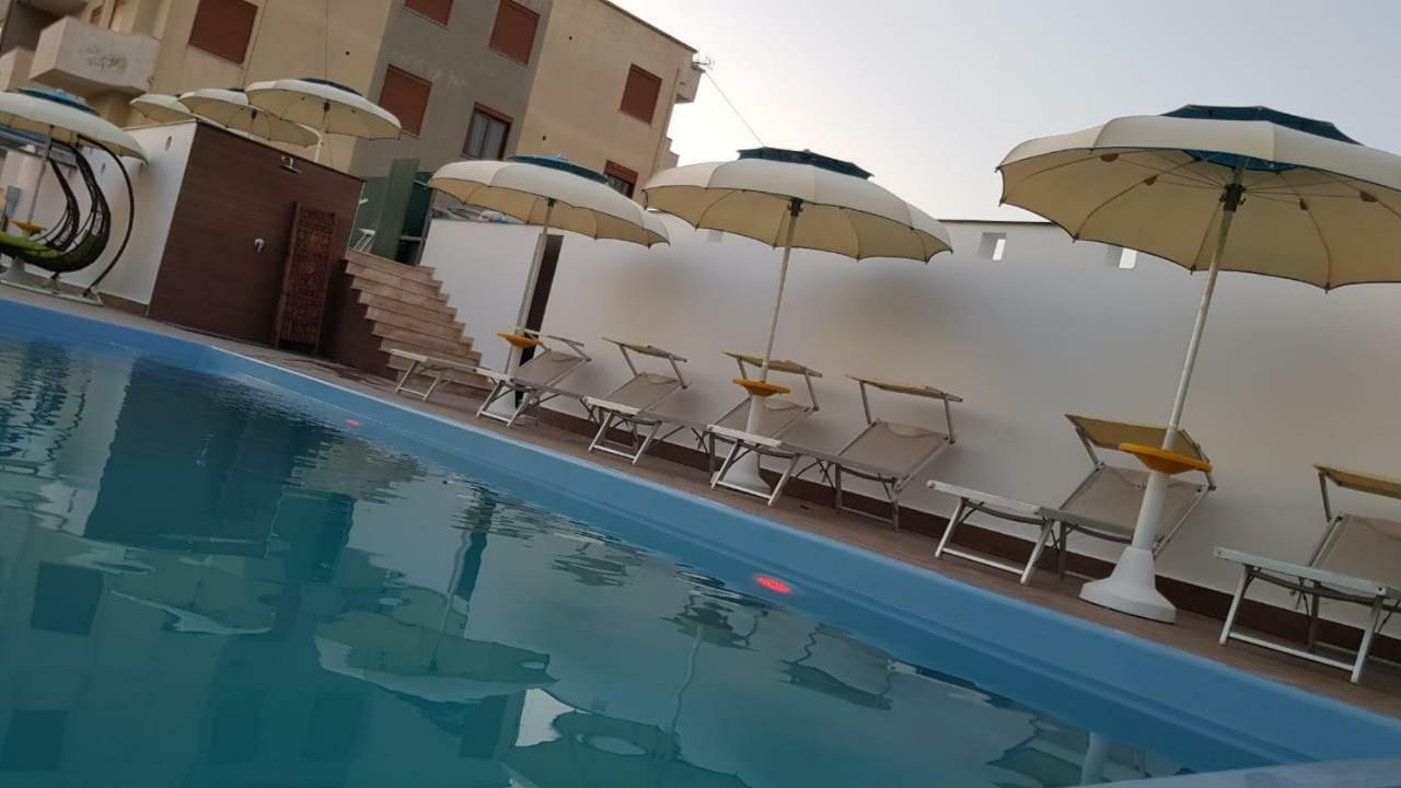 Hotel ANTALYA Durrës Buitenkant foto
