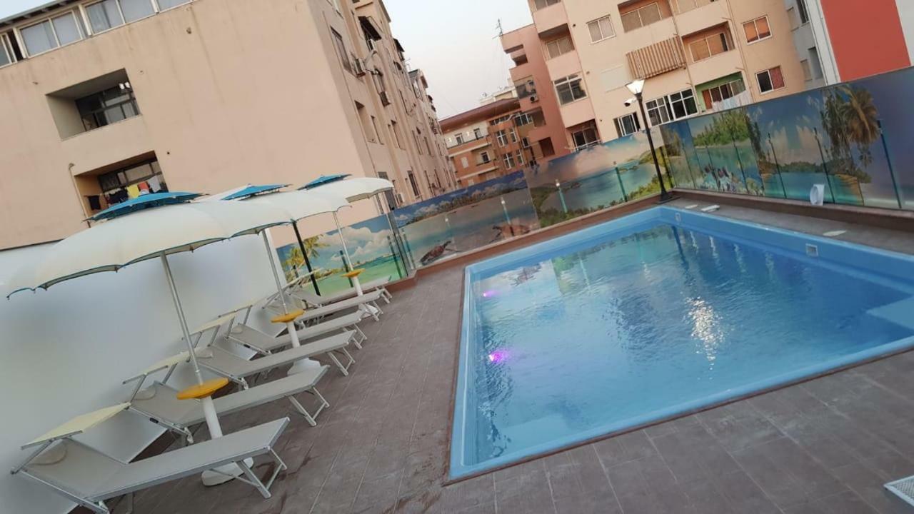 Hotel ANTALYA Durrës Buitenkant foto